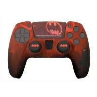 FR-TEC Pack Oficial de Batman Funda de Silicona + Grips para Joysticks para Dualsense - Diseño Inspirado en Comics - Sticker para el Touchpad - Color Rojo